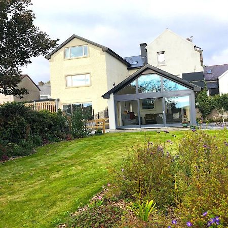 Bed and Breakfast Dingle Garden Townhouse Екстер'єр фото The house of the artist in 2019