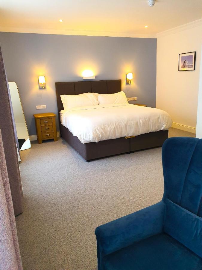 Bed and Breakfast Dingle Garden Townhouse Екстер'єр фото A bedroom at the hotel